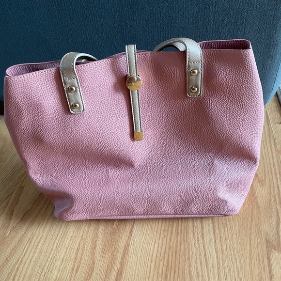 Pink Purse - Picture 4 of 4